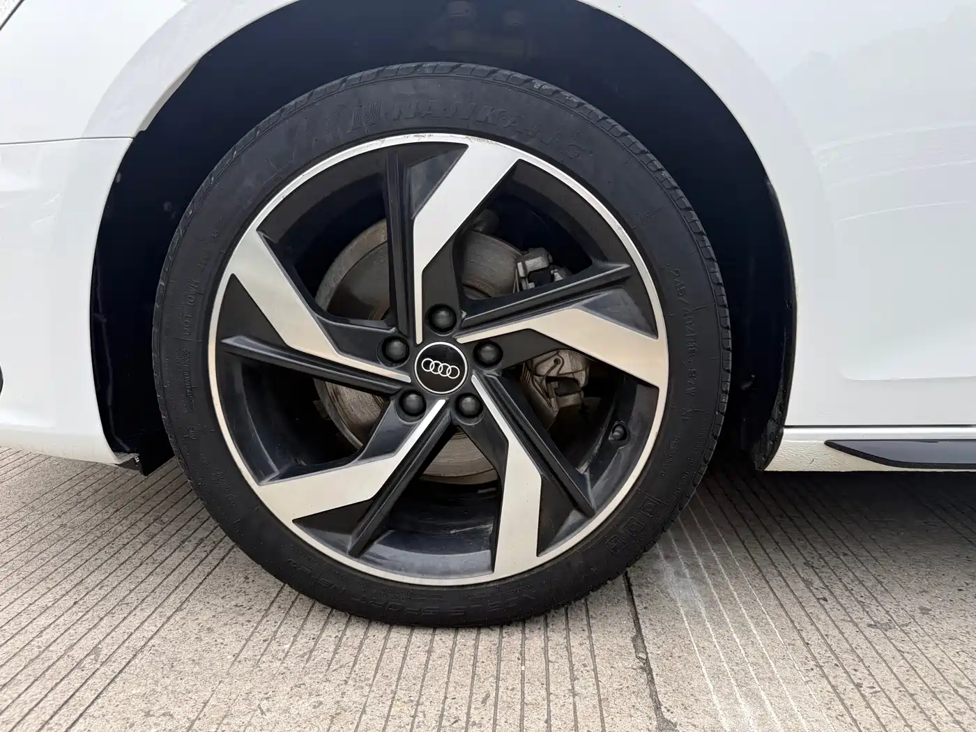 Audi A4L 2023 40 TFSI Bang&Olufsen Starlight Edition фото 8