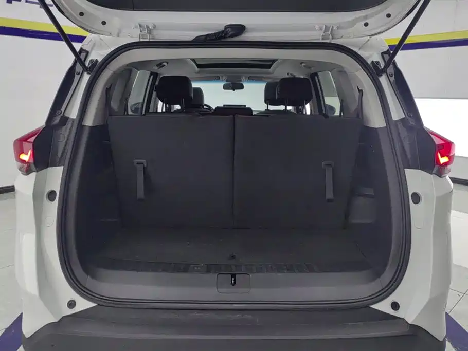 Chevrolet Volando 2019 Redline 530T Automatic Premium Enjoyment Edition (5+2 seater) China VI фото 4