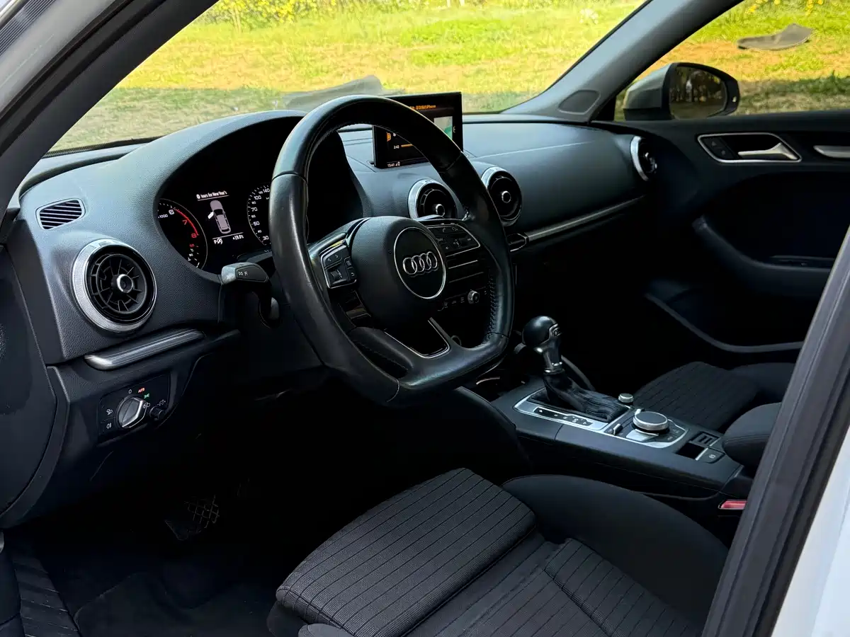 Audi A3 2017 Sportback 40 TFSI Sport фото 5