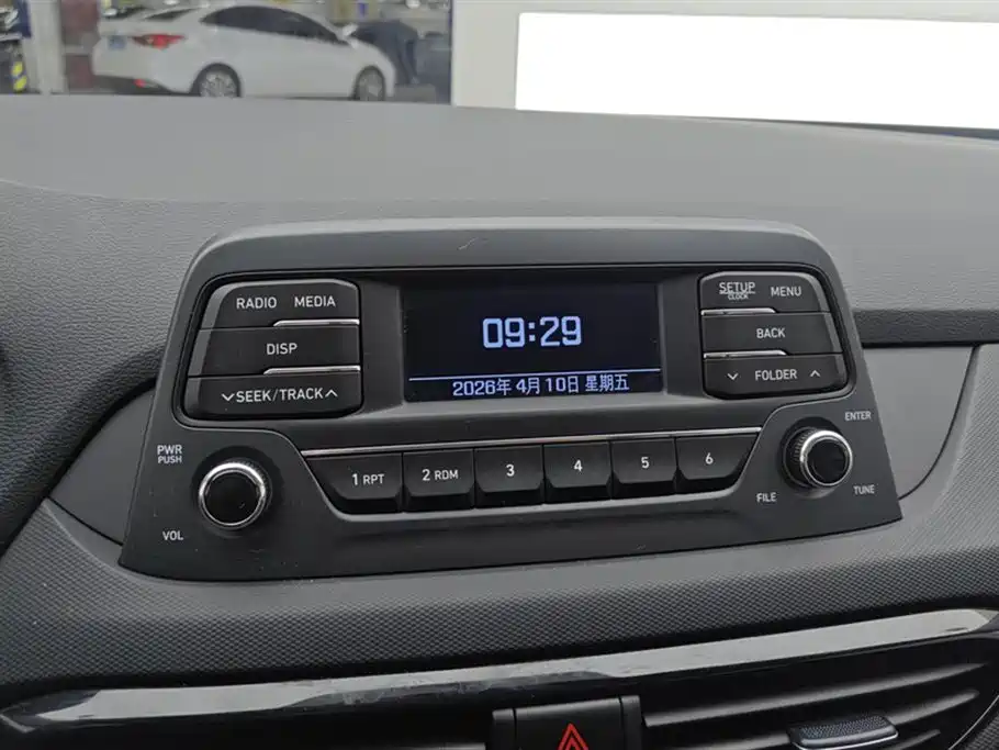 Hyundai Elantra 2020 1.6L Auto GL Pleasing Edition фото 13