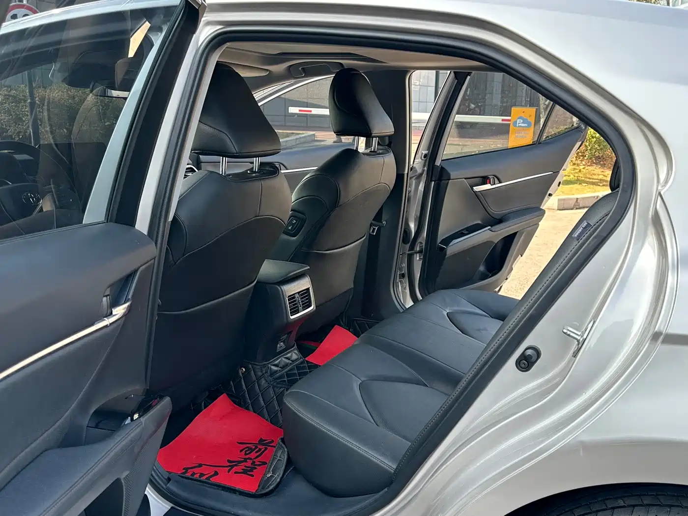Toyota Camry 2021 2.0G Luxury Edition фото 5