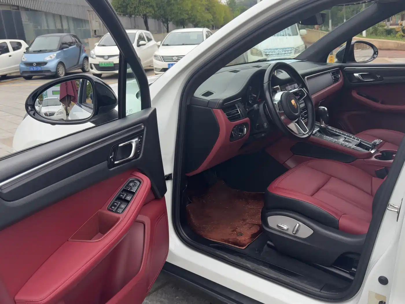 Porsche Macan 2022 Macan T 2.0T фото 4