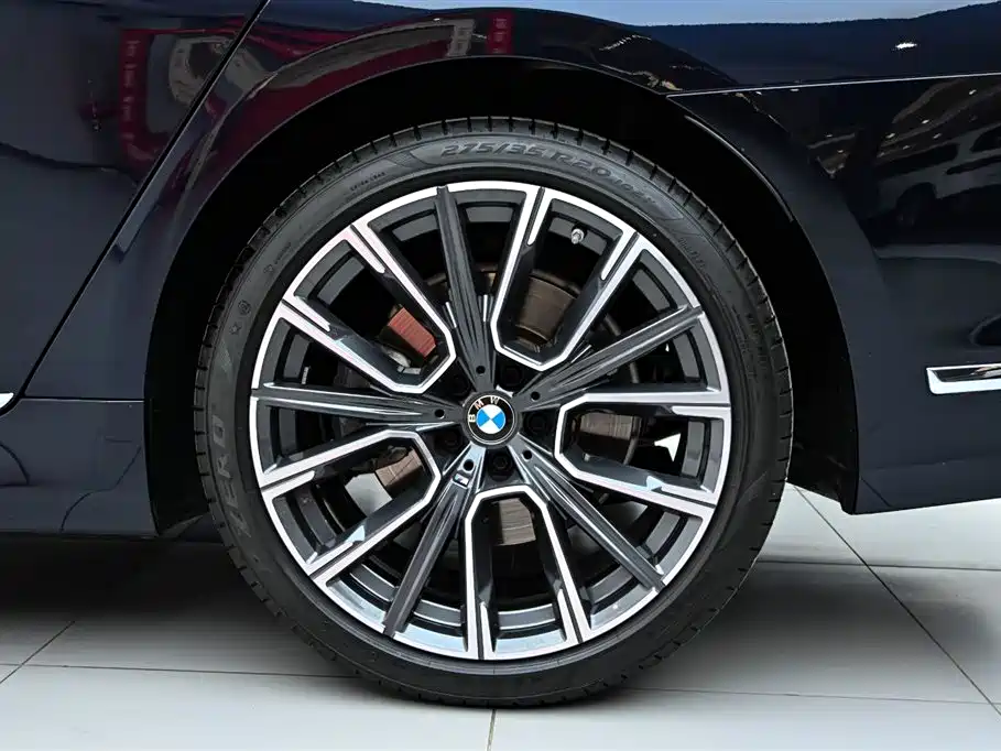 BMW 7 Series 2019 Facelift 730Li M Sport Package фото 41