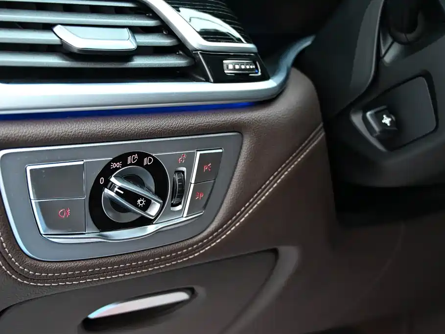 BMW 7 Series 2019 Facelift 730Li M Sport Package фото 25