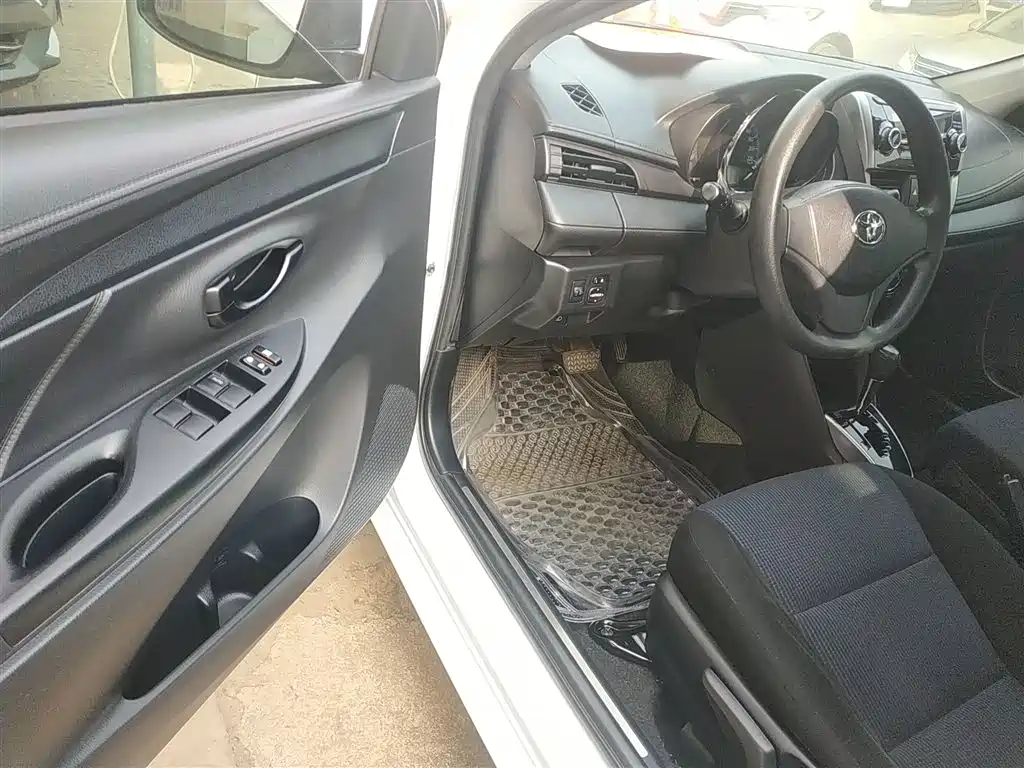 Toyota YARiS L Zhi Xiang 2017 1.5E CVT Charming Edition фото 16