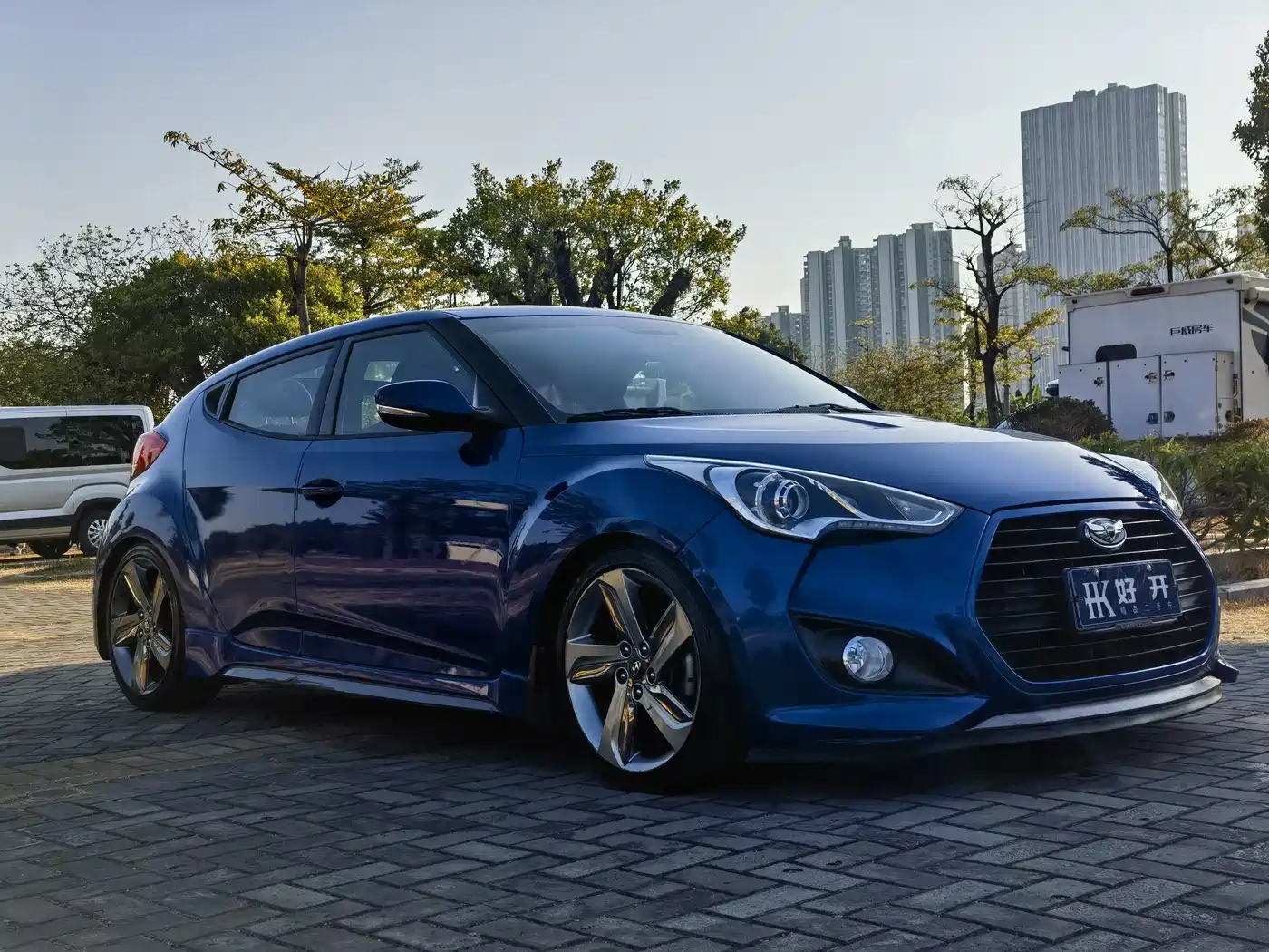 Hyundai Veloster 2012 1.6T Automatic Luxury фото 3