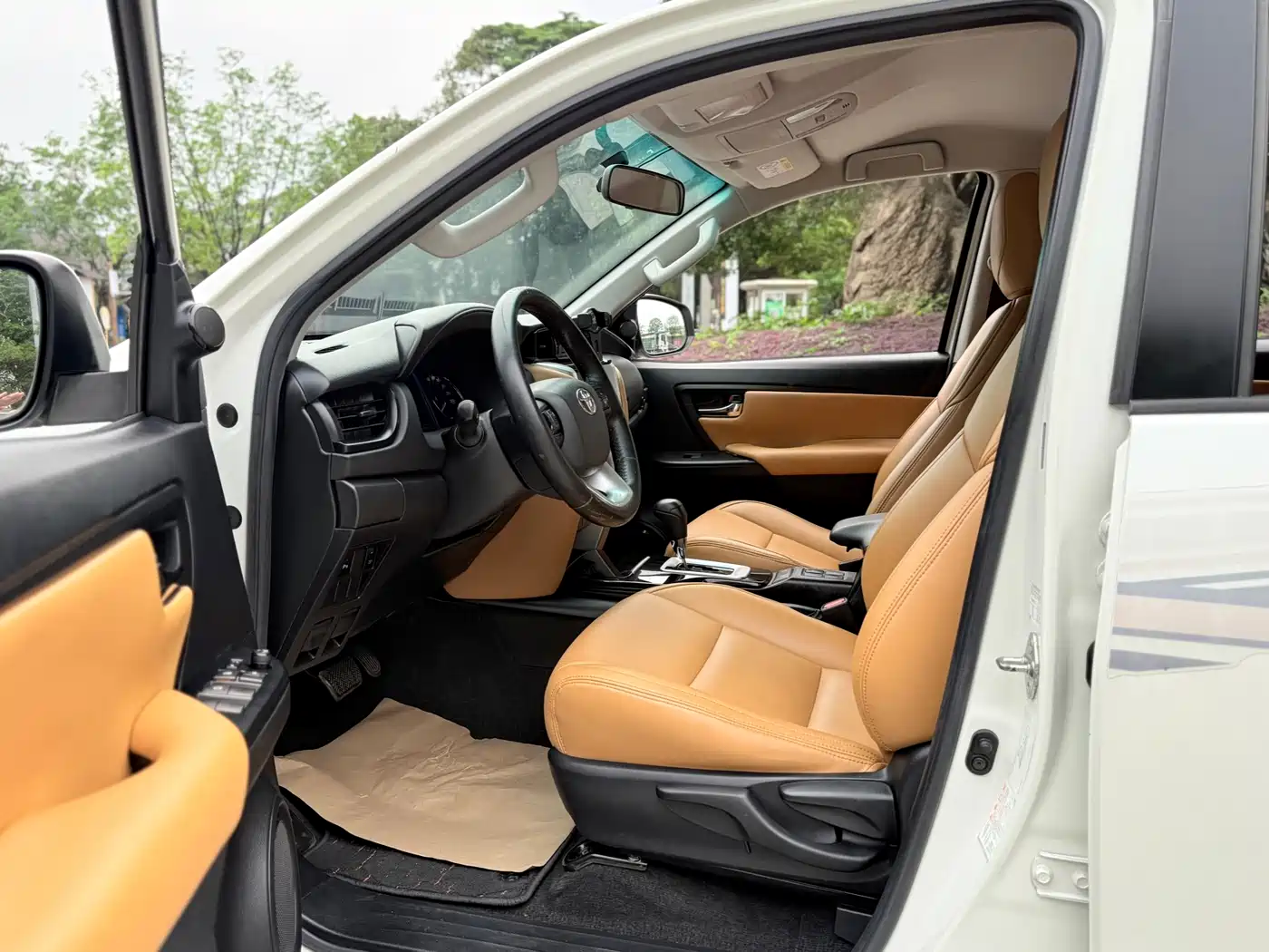 Toyota Fortuner 2016 2.7L Middle East Edition фото 9