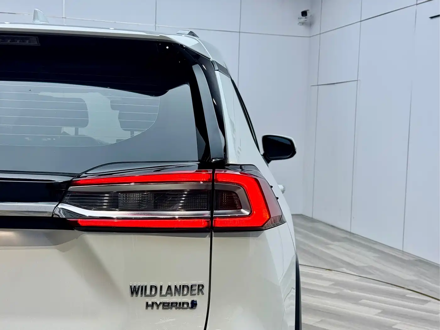 Toyota Wildlander 2023 Hybrid 2.5L E-CVT AWD Premium Edition фото 29