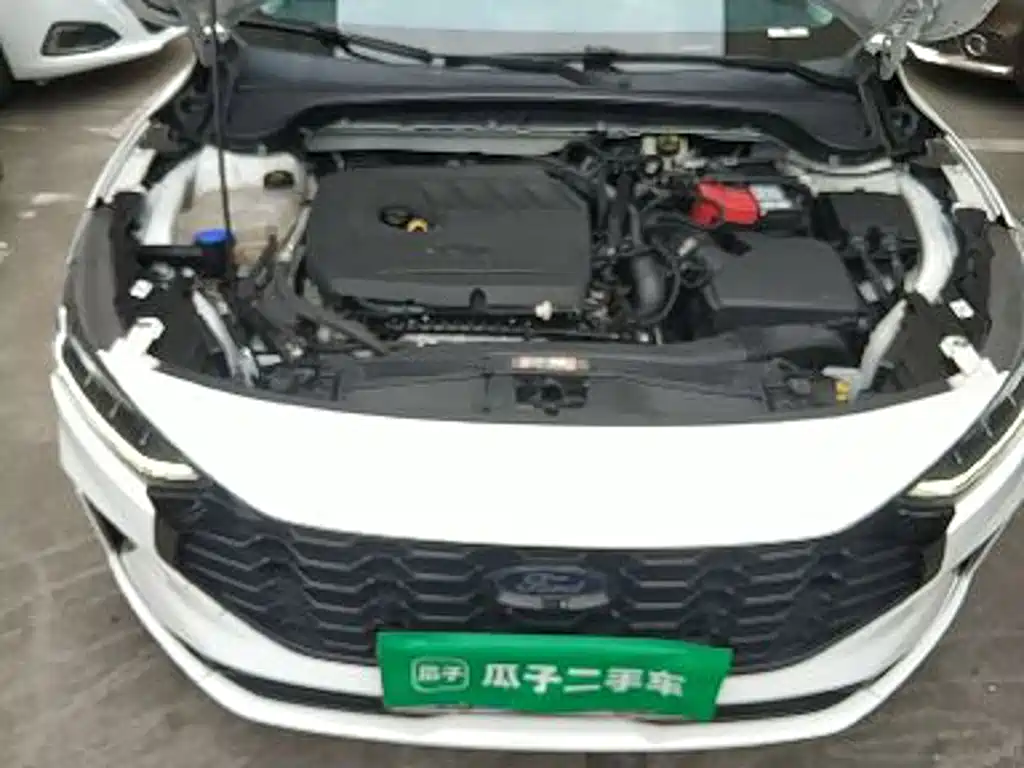 Ford Focus 2023 2022 Sedan EcoBoost 180 Auto Speed Edition