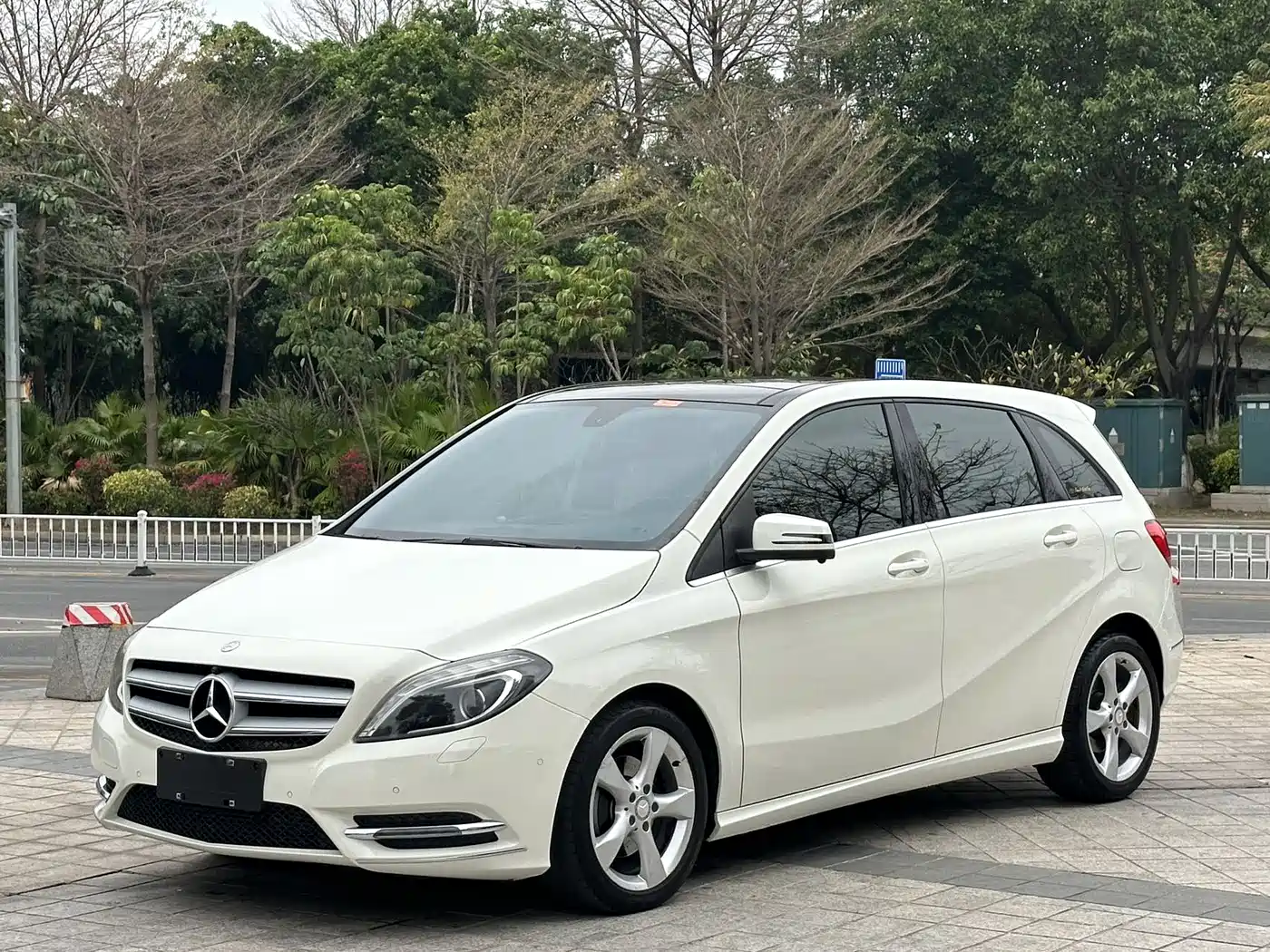 Mercedes-Benz B-Class 2012 B 200