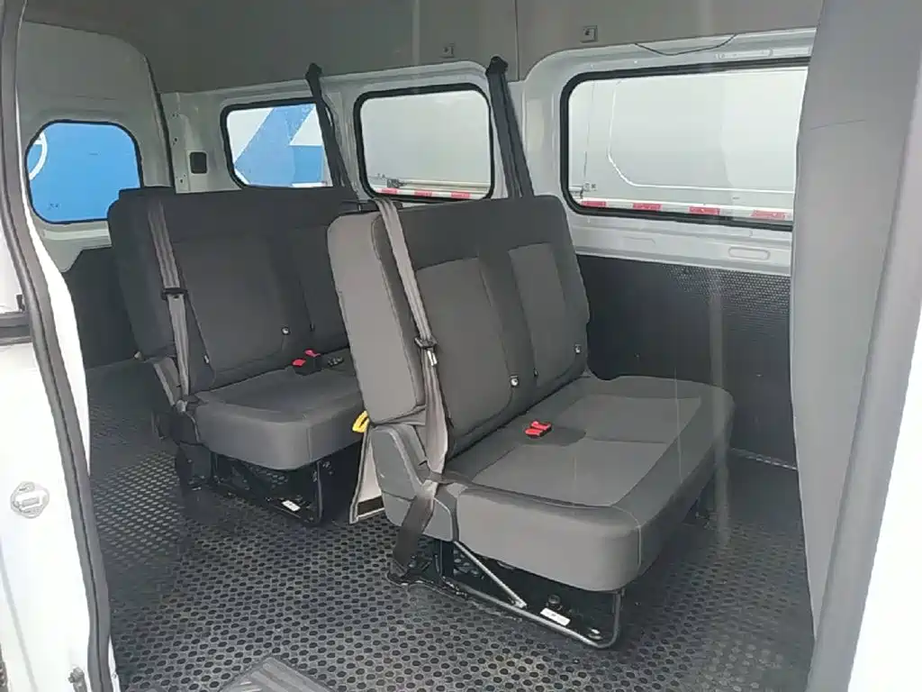 Jiangling E-Fushun 2025 2025 Clear Window Version 53.58kWh Medium Wheelbase Medium Roof