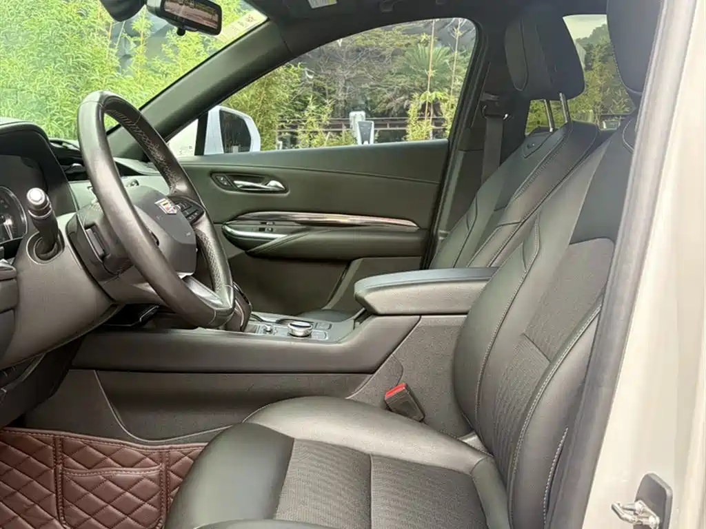 Cadillac XT4 2018 Model 28T 2WD Technology фото 14
