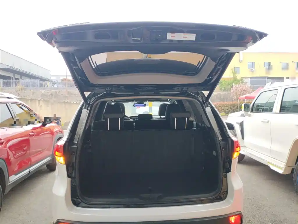 Toyota Highlander 2018 2.0T 4WD Premium 7-seater (China V) фото 19