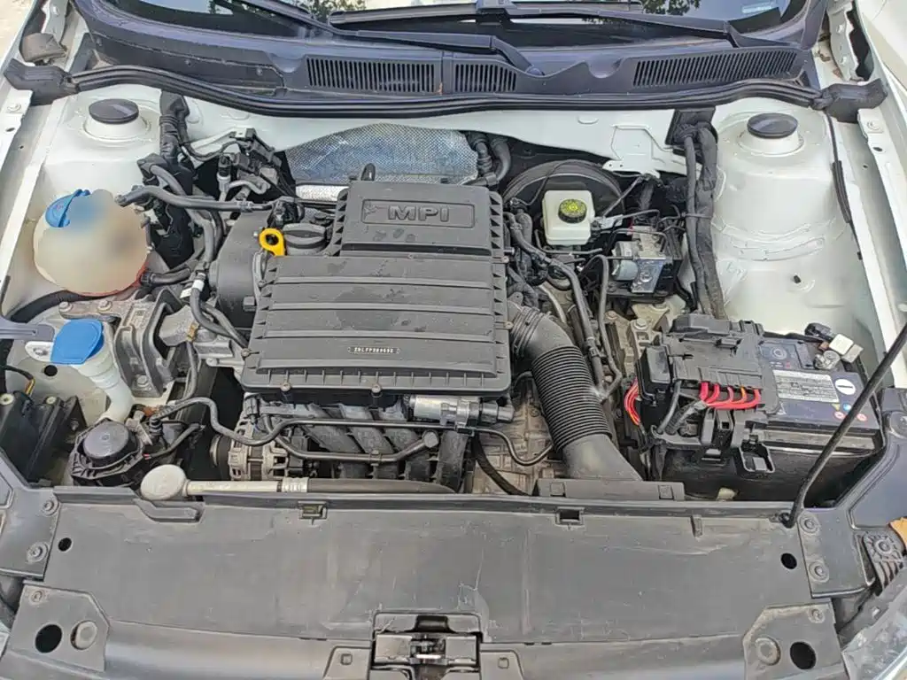 VOLKSWAGEN BORA