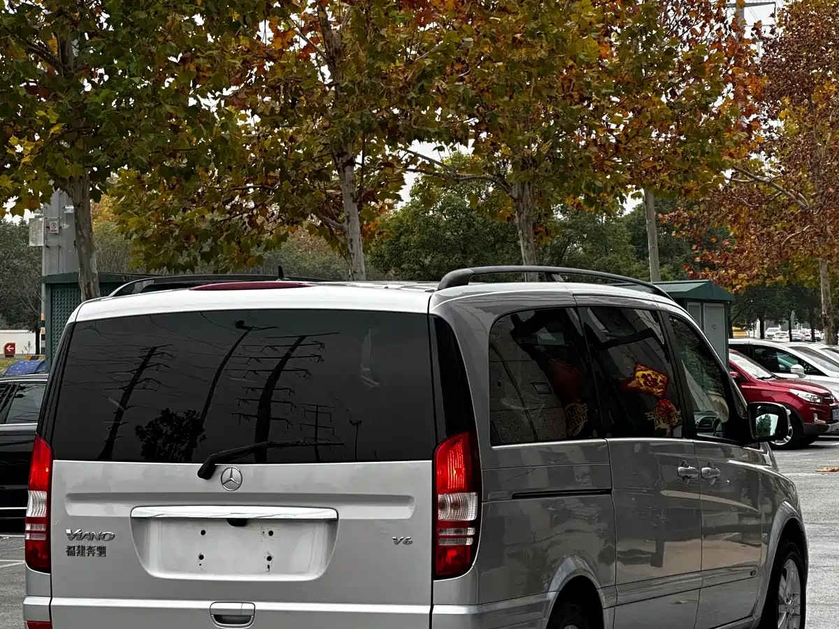 Mercedes-Benz Viano 2012 2.5L Navigation Edition фото 5