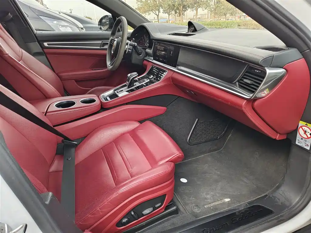 Porsche Panamera New Energy 2022 Panamera 4 E-Hybrid Platinum Edition 2.9T фото 13