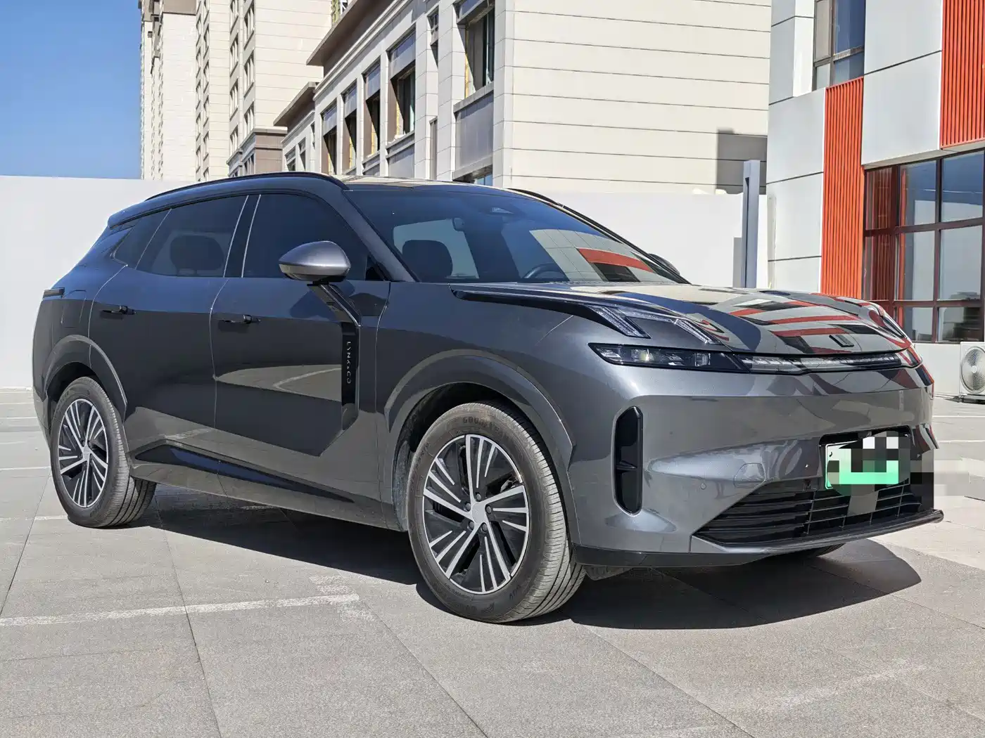 Lynk & Co 08 EM-P 2025