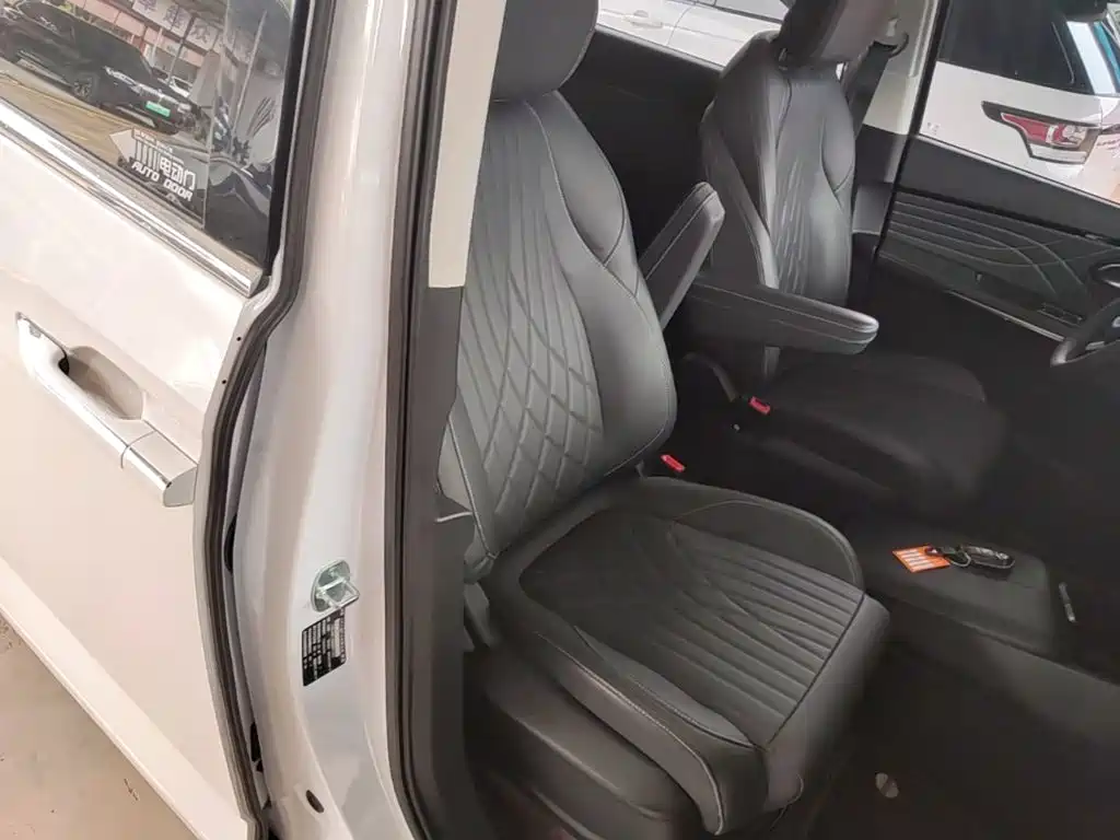 Maxus MIFA 9 2022 2022 Model Long Range Oasis 7-Seater