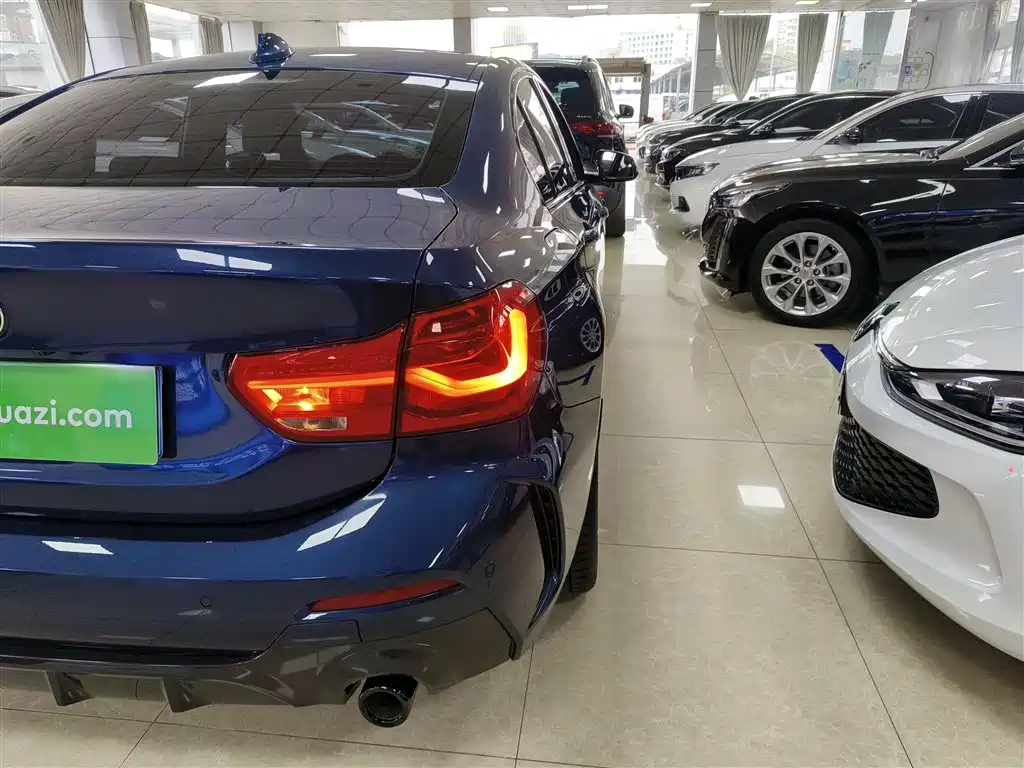 BMW 1-SERIES
