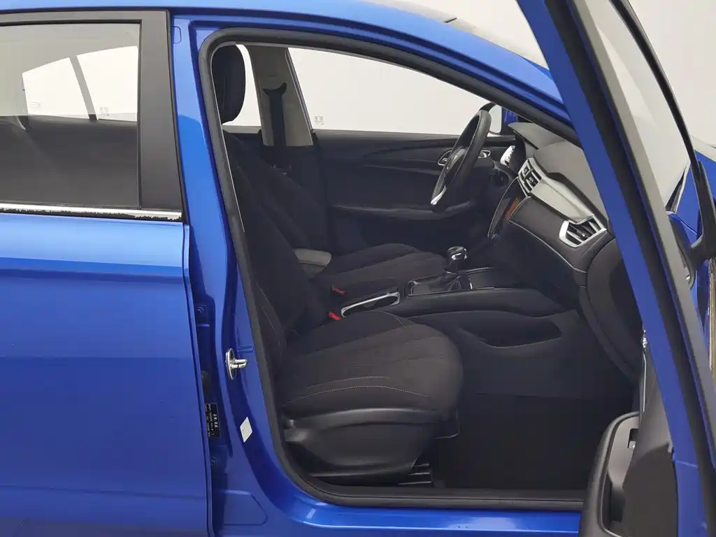 Photo 23 - Roewe i5