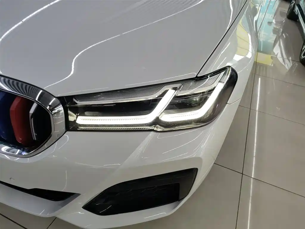 BMW 5 Series 2022 525Li M Sport Package фото 18