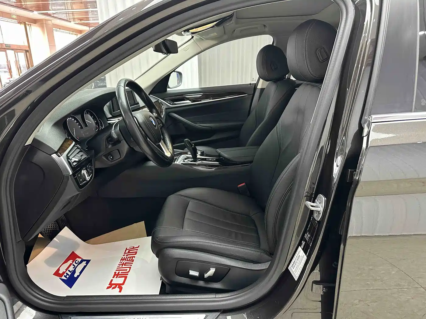 BMW 5 Series 2018 528Li Launch Special Edition фото 8