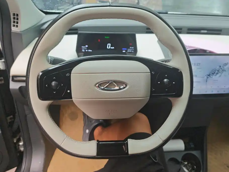 QQ New Energy Little Ant 2024 2024 Youth Edition 321km Favorite Version 29.23kWh