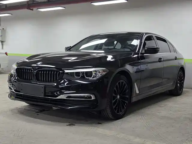 BMW 5 SERIES