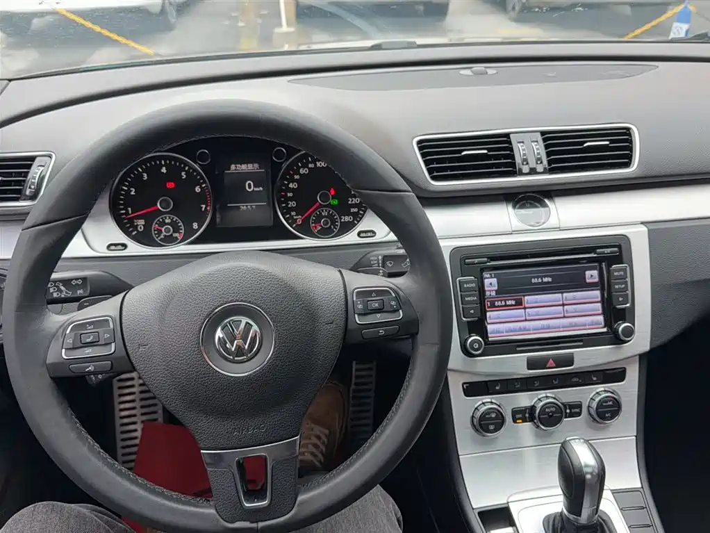 Volkswagen FAW-Volkswagen CC 2016 Model 1.8TSI Premium фото 4