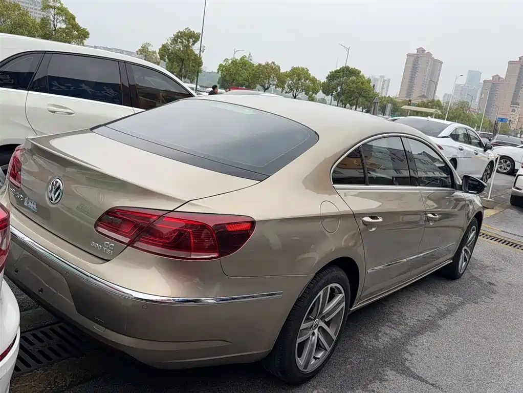 Volkswagen FAW-Volkswagen CC 2016 Model 1.8TSI Premium фото 12