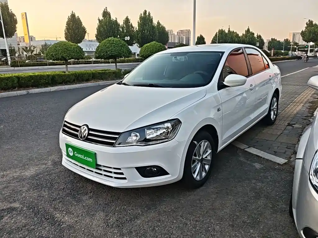 Фото 1 - Volkswagen Jetta