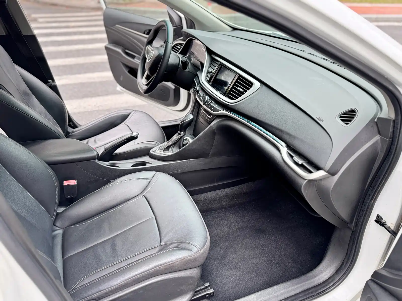 Фото 10 - Buick Excelle