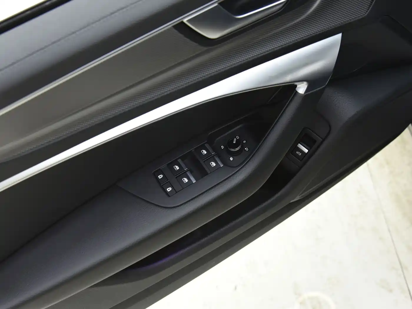 Audi A6L 2022 40 TFSI Luxury Dynamic фото 11
