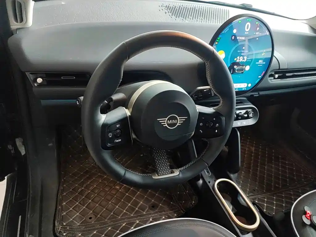 MINI Electric MINI COOPER 2025 2025 Model 456km COOPER E Classic