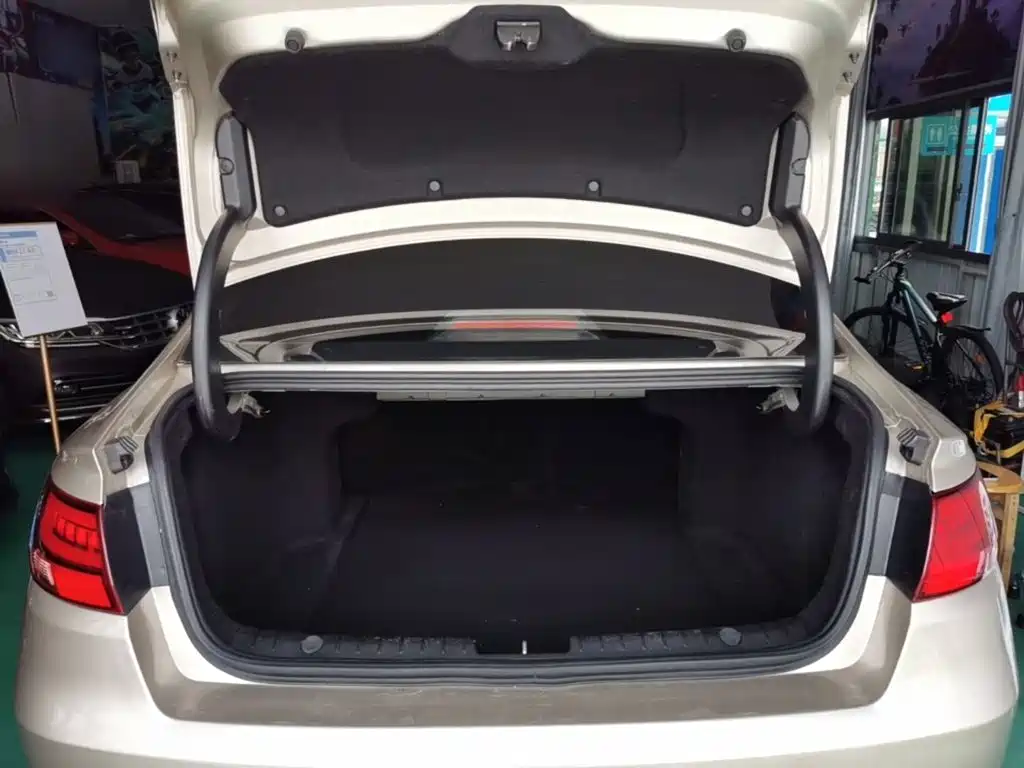 صورة 19 - Geely Emgrand GL