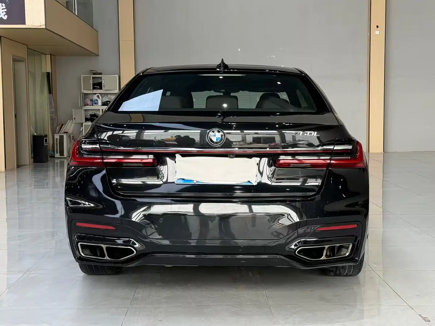 BMW 7 Series 2016 730Li Leading фото 7