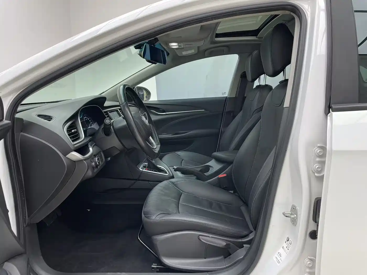 Buick Excelle 2019 18T Auto Connected Elite China VI фото 9