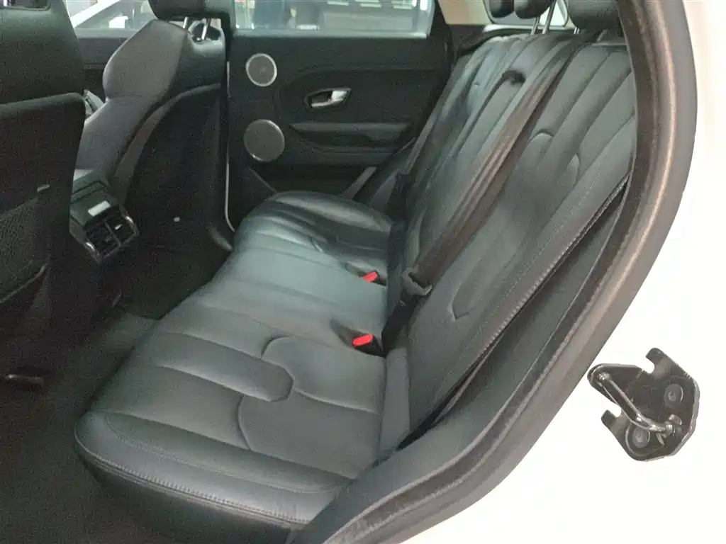 Land Rover Range Rover Evoque 2015 2.0T 5-Door Fashion Edition фото 13