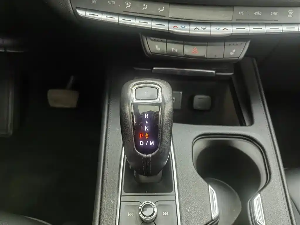 Cadillac XT4 2018 Model 28T 2WD Luxury фото 13