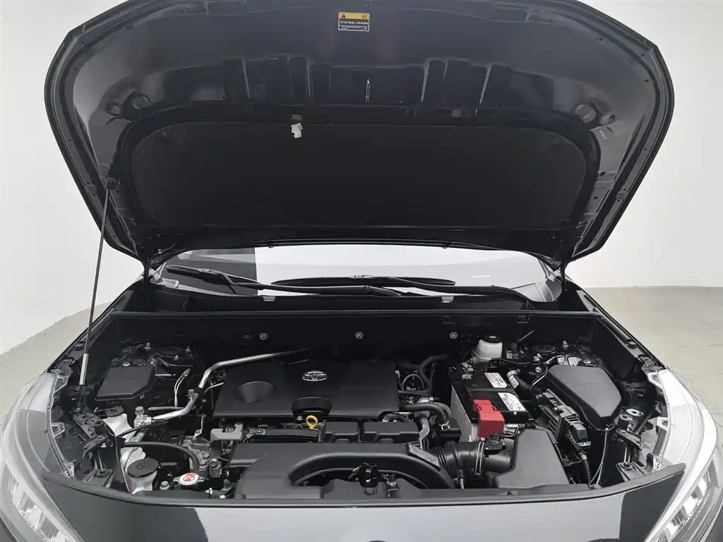 Toyota Wildlander 2022 2.0L CVT FWD Luxury PLUS Edition фото 6