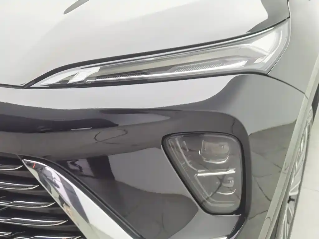 Photo 7 - Buick Envision S