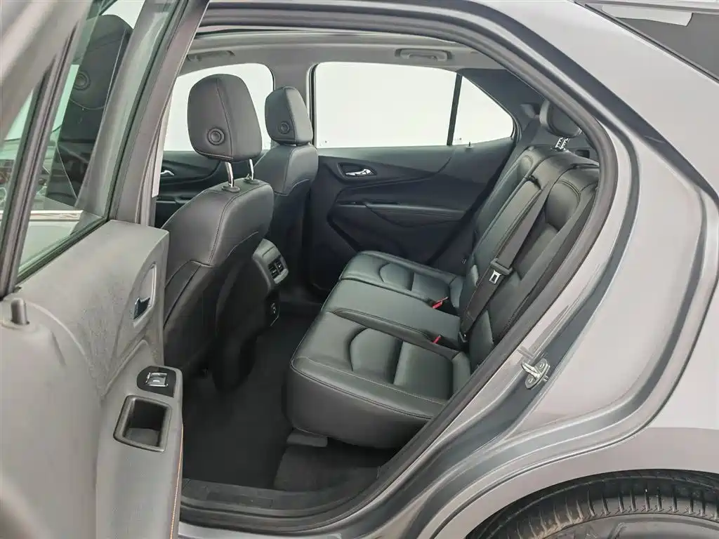 Chevrolet Equinox 2022 535T Control Edition фото 15