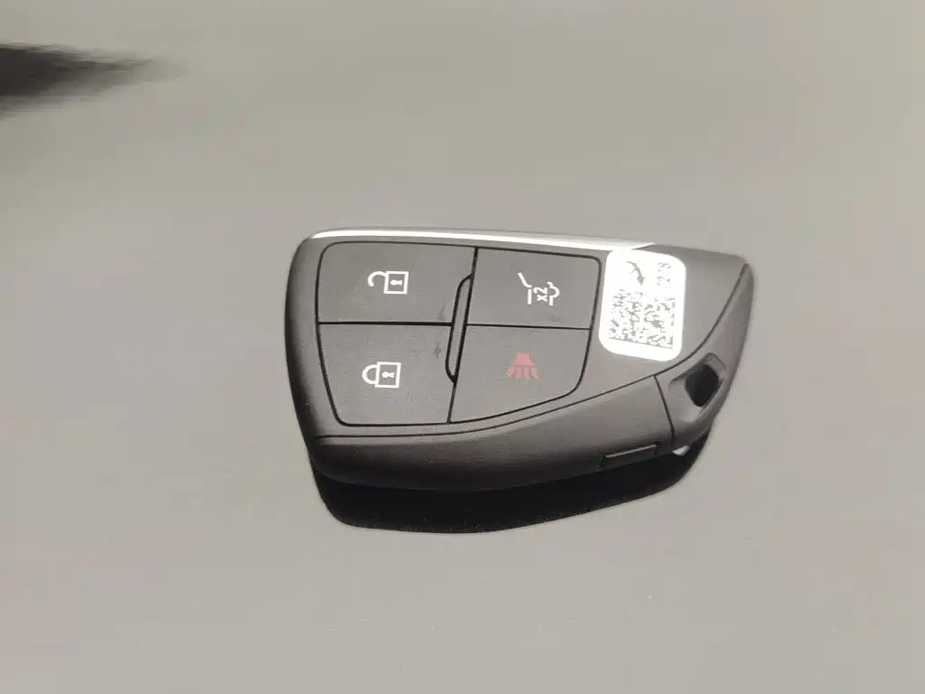 Photo 19 - Buick Envision S
