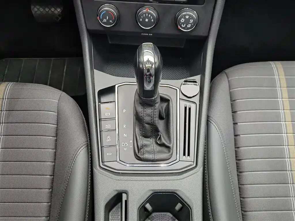 Volkswagen Lavida 2022 280TSI DSG Comfort Edition фото 13