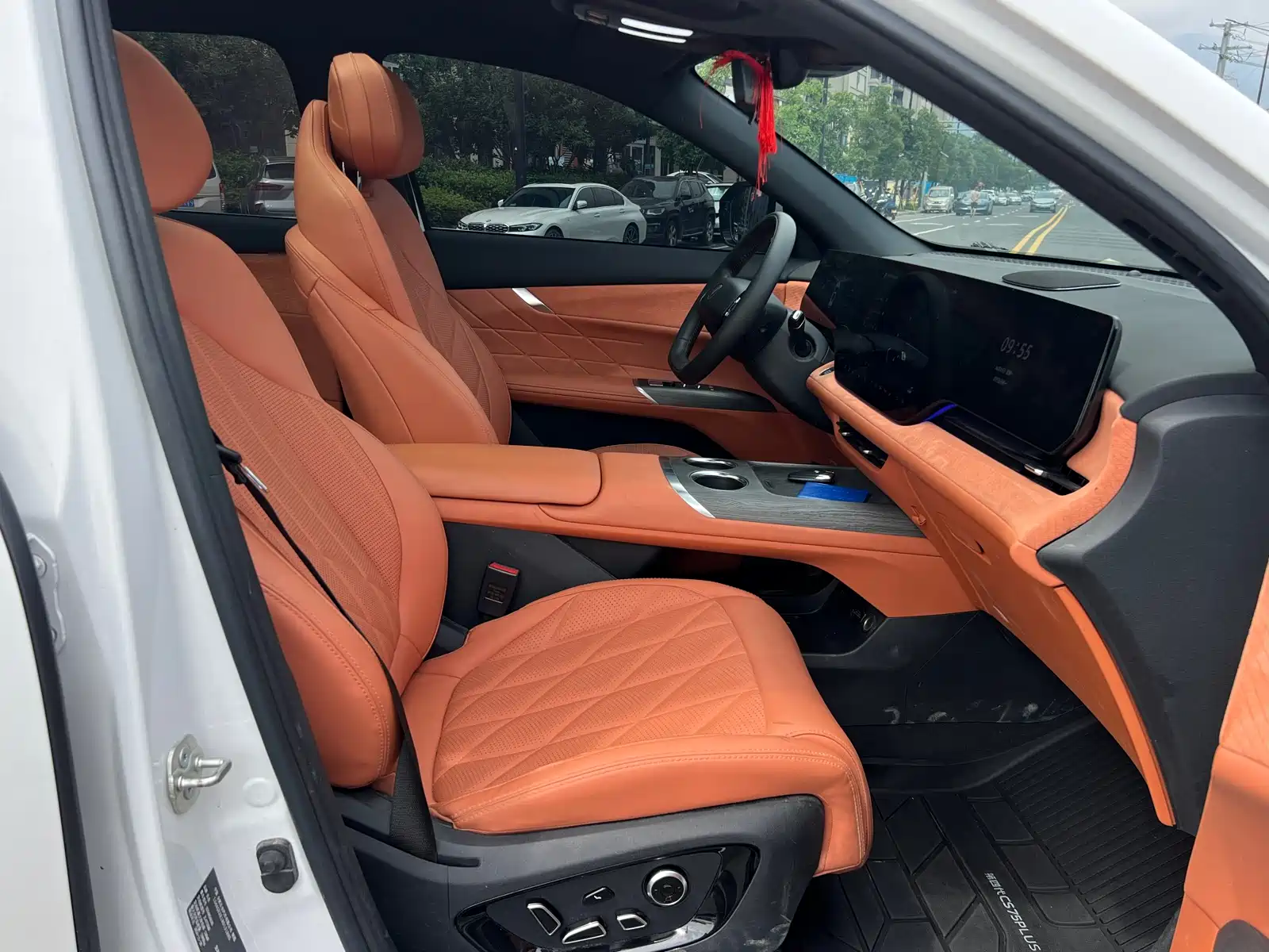 Фото 20 - Changan CS75 PLUS