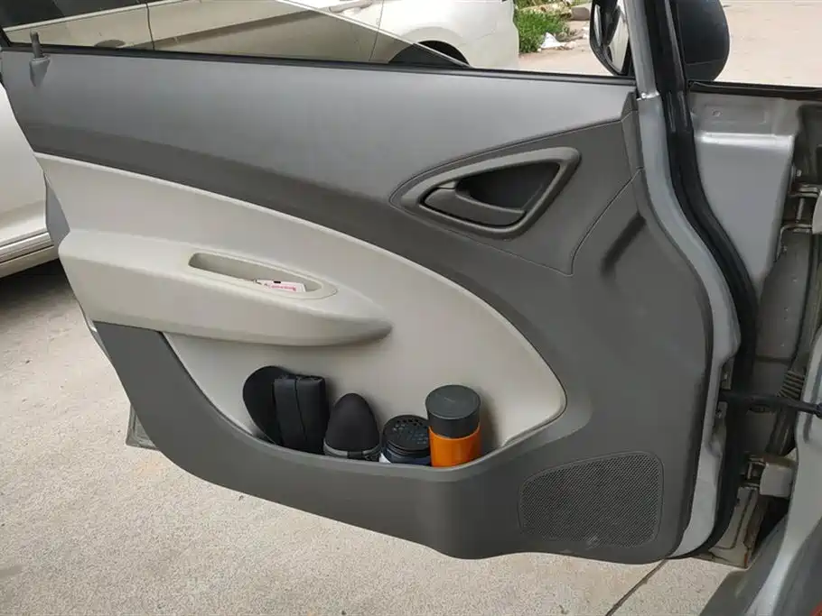 Chevrolet Sail 2011 Sedan 1.4L Manual Happiness Edition фото 7