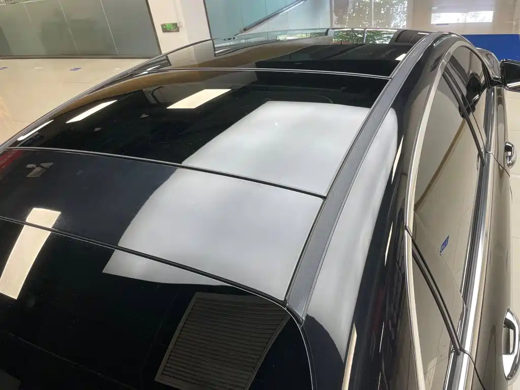 Фото 4 - Mercedes-Benz E-Class