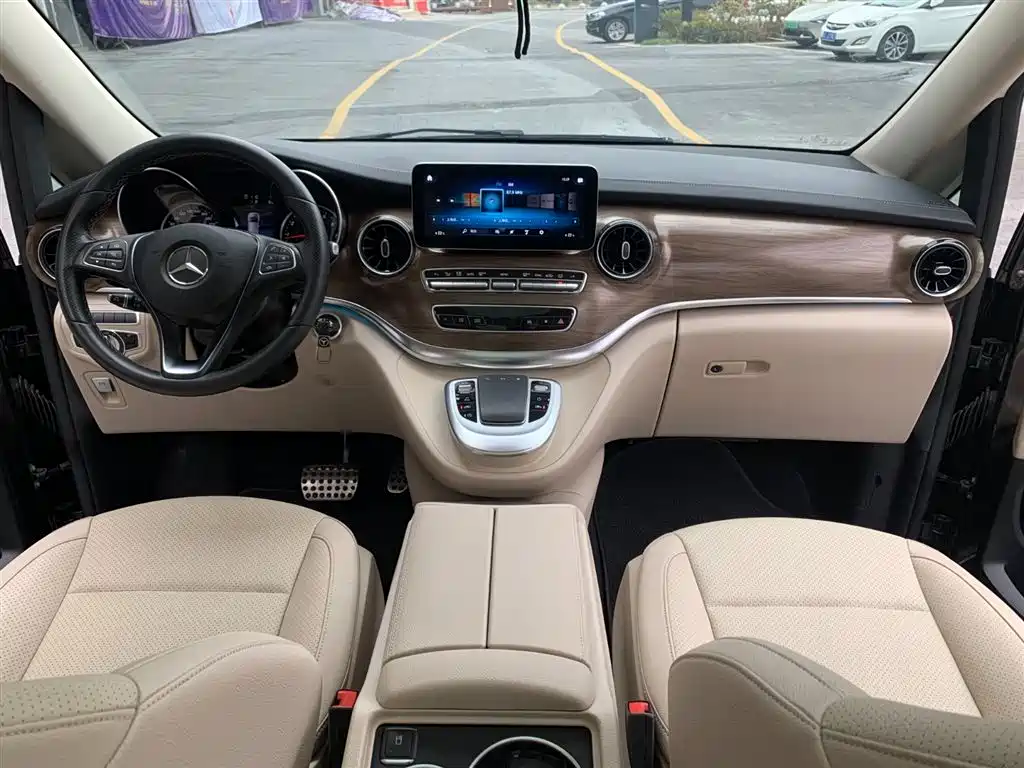 MERCEDES-BENZ V CLASS