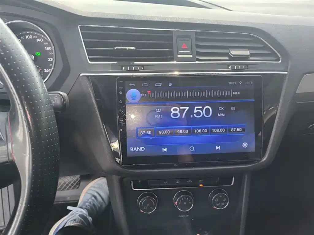 Volkswagen Tiguan L 2018 330TSI Automatic 2WD Trend Edition фото 9