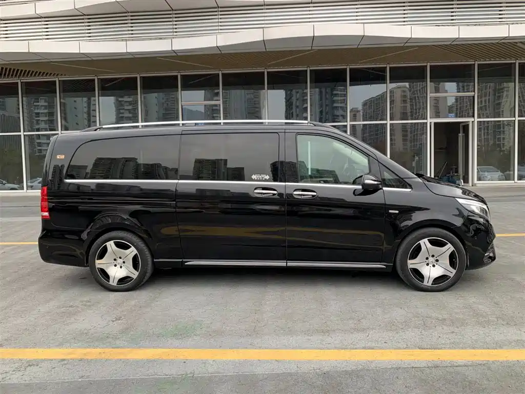 MERCEDES-BENZ V CLASS